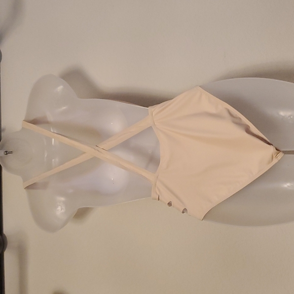 Vanilla Flower One-Piece - Picture 2 of 6